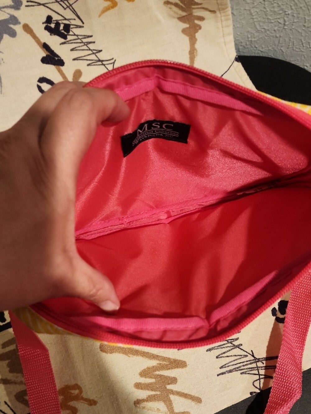 MSC Mainstreer Collextio Yellow Cosmetic Crossbody Bag with Pink Strap - Picture 4 of 6